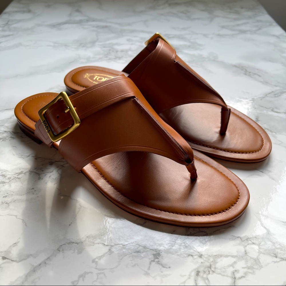 Tod’s side buckle flat sandals size 36 NWT